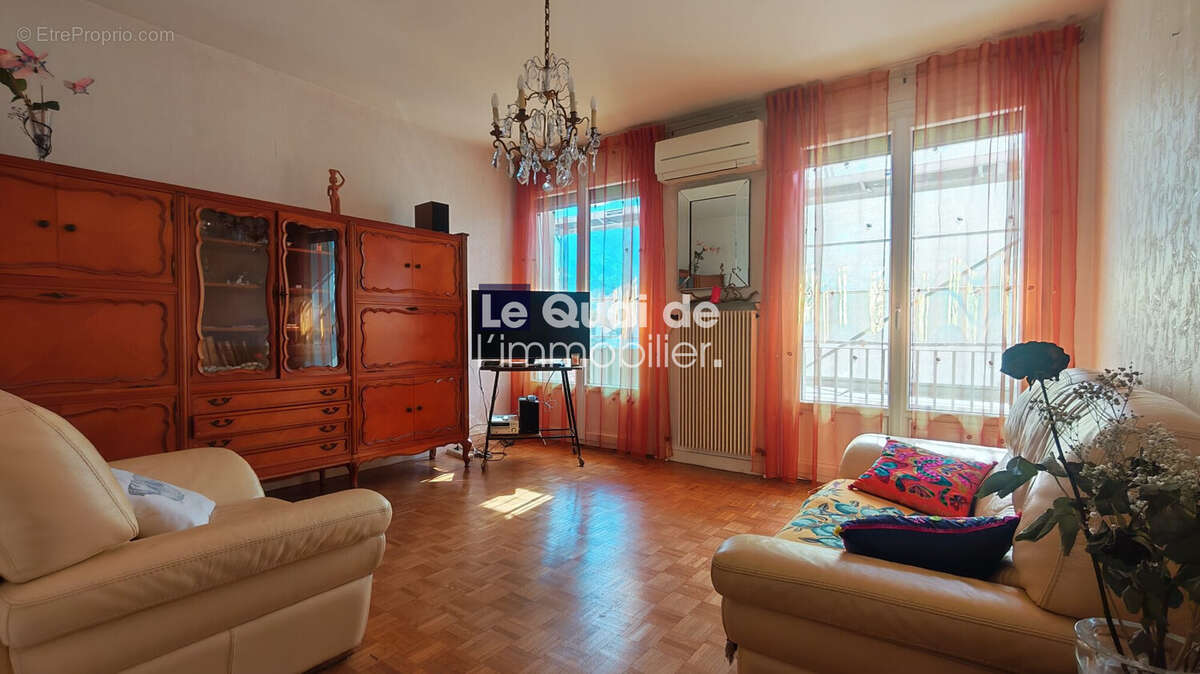 Appartement à SAINT-EGREVE