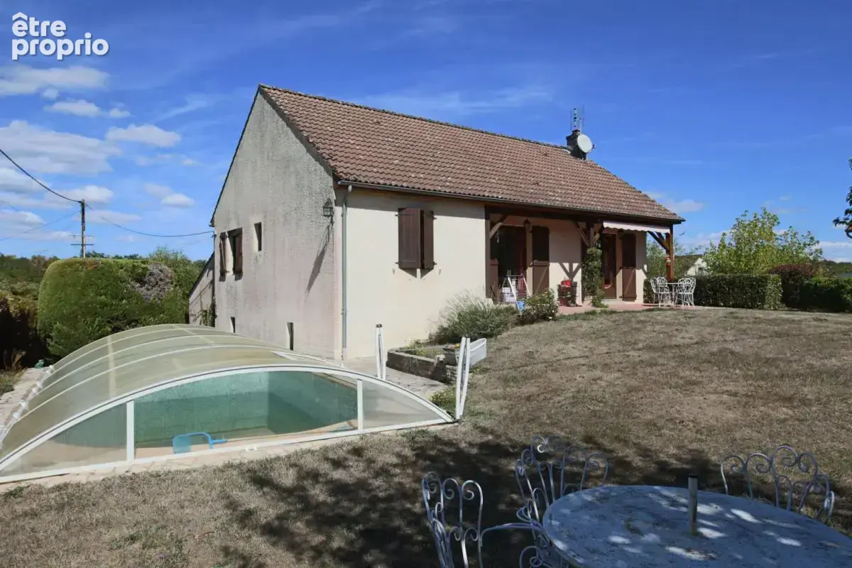 Pavillon sur 1344 m² de terrain avec piscine carrelée de 4 x 8 m - photo 4