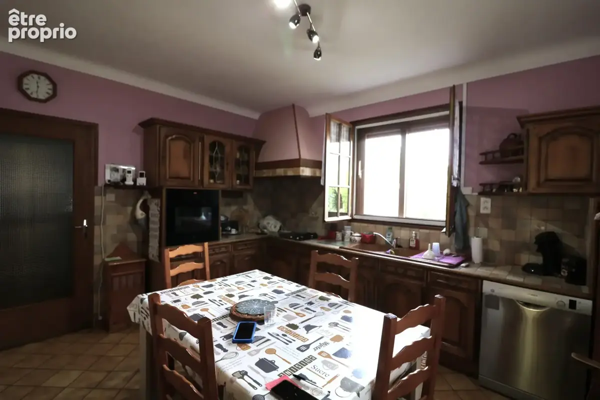 Jolie Maison de Montagne dans le Village typique de Campan, terrain et dépendances - photo 25