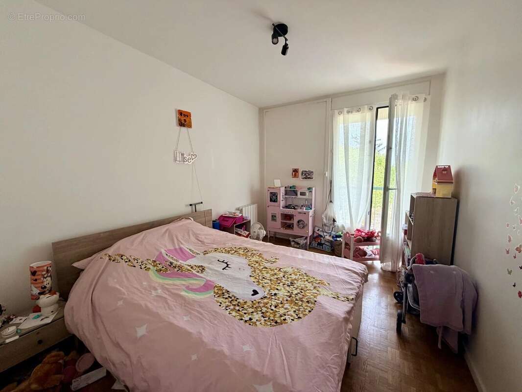 GUILHERAND-GRANGES - T4 de 78m² avec garage et cave - VENDU LOUE. - photo 5