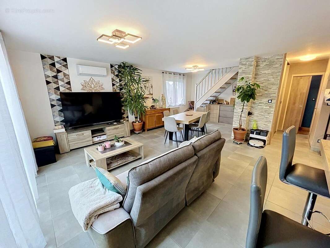 Maison 126 m² à Marcille-La-Ville  - photo 6