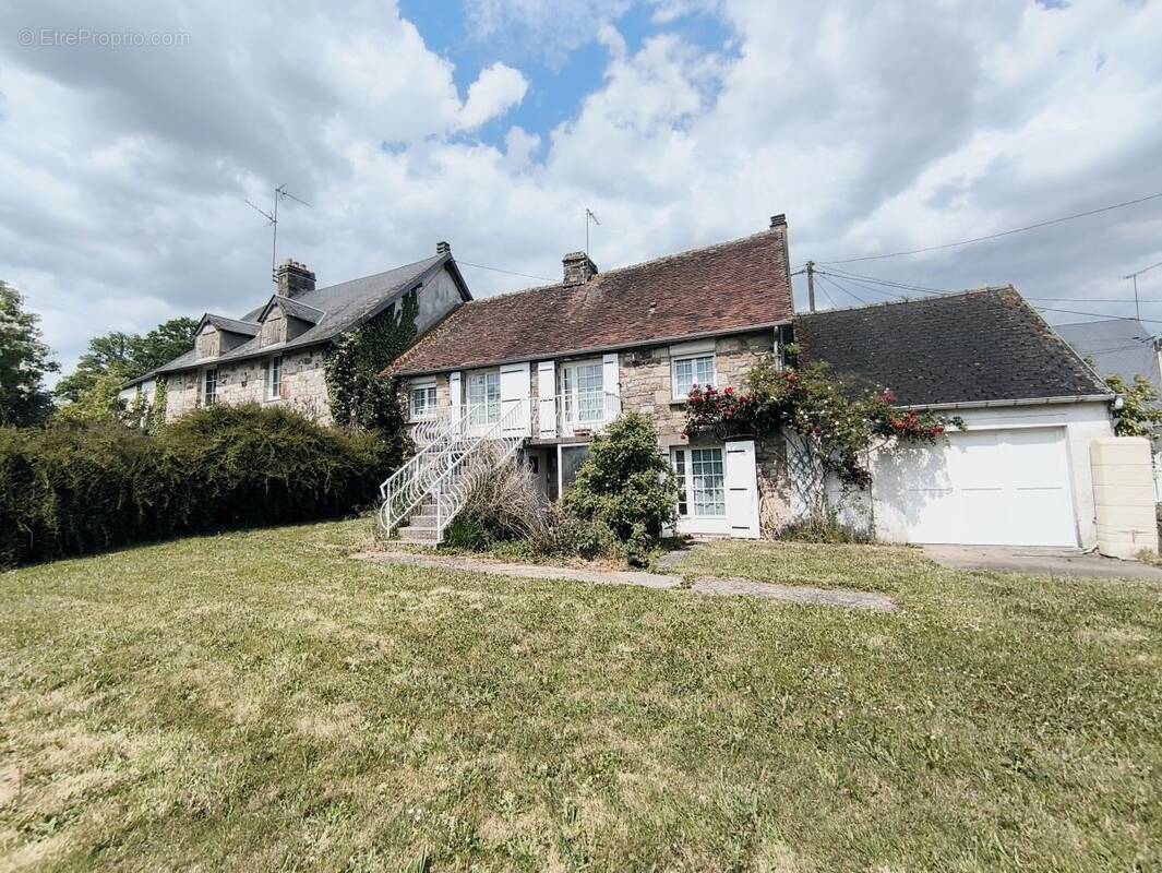 Maison à CHAMPSECRET