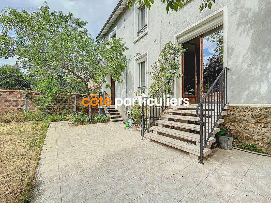 Maison à SAINT-MAUR-DES-FOSSES