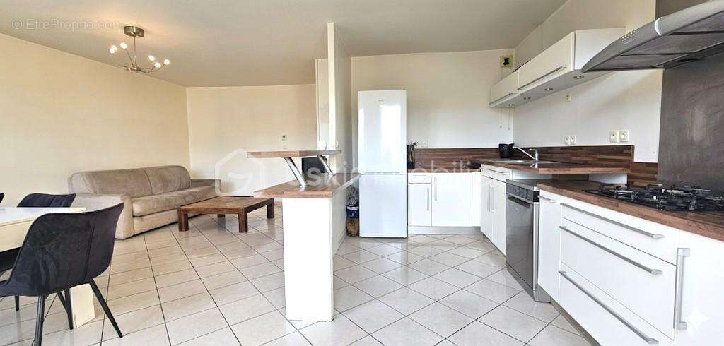 Appartement à FONTAINE