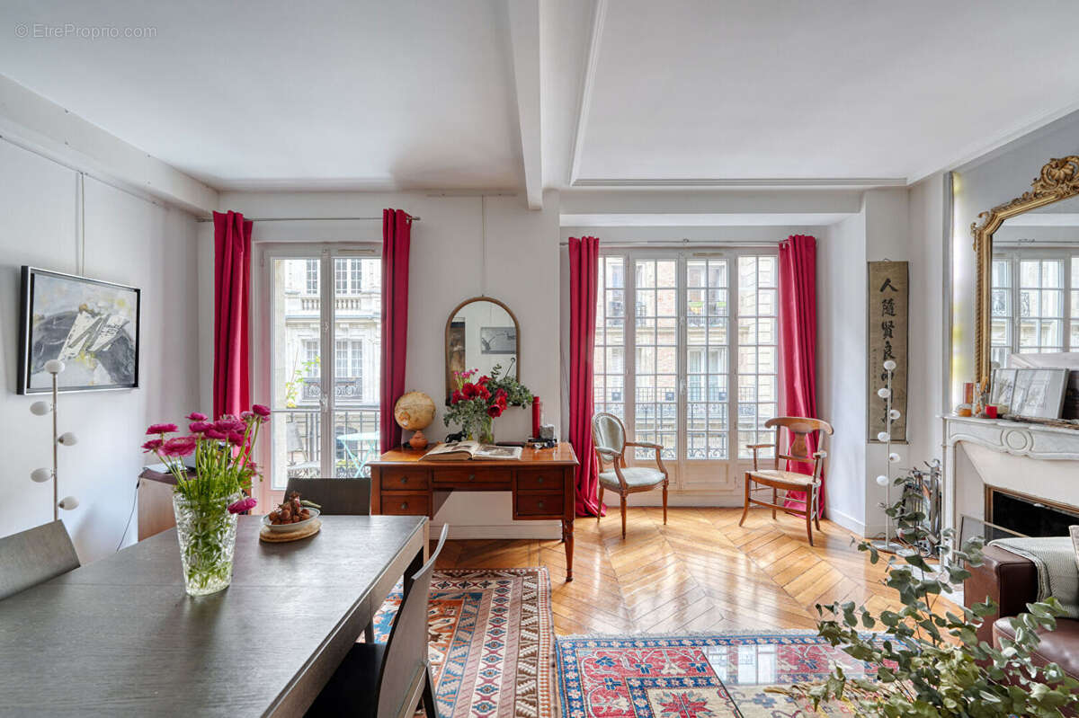 Appartement à PARIS-18E