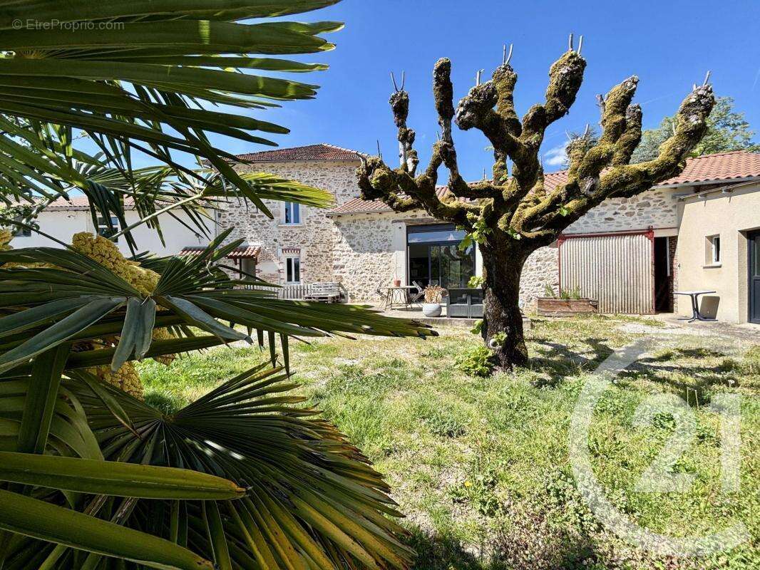 Maison à FEYTIAT