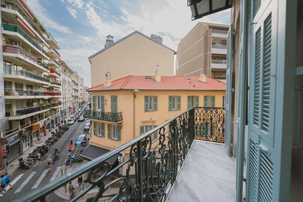 Appartement 4 pièces – 98 m² (HC) – Balcon – Aperçu mer – Vendu entièrement meublé - photo 21