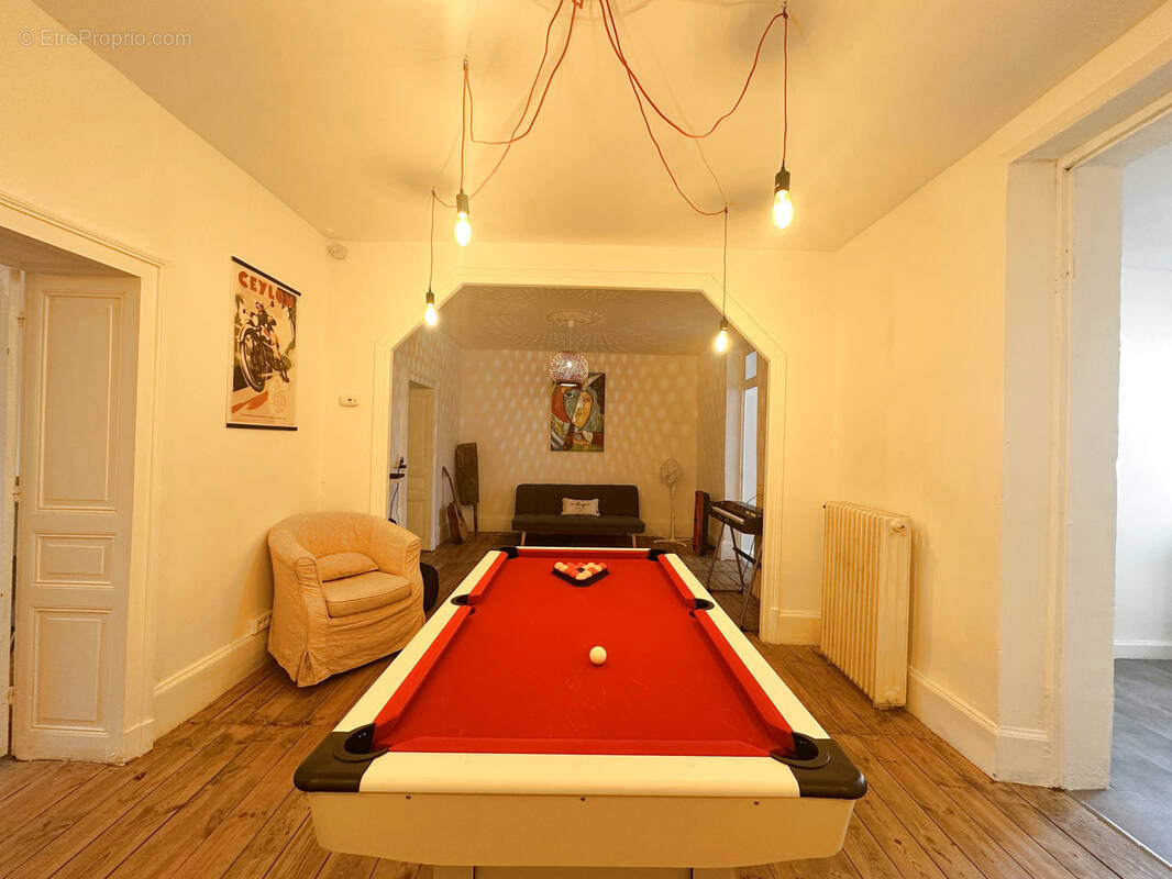 Maison à DECAZEVILLE