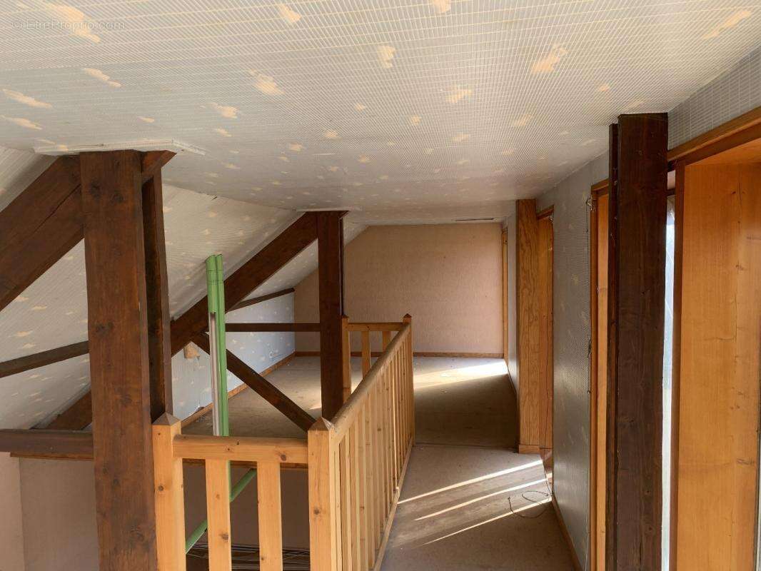 Commerce à MALEMORT-SUR-CORREZE