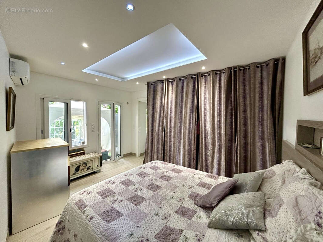 Appartement à ROQUEBRUNE-CAP-MARTIN