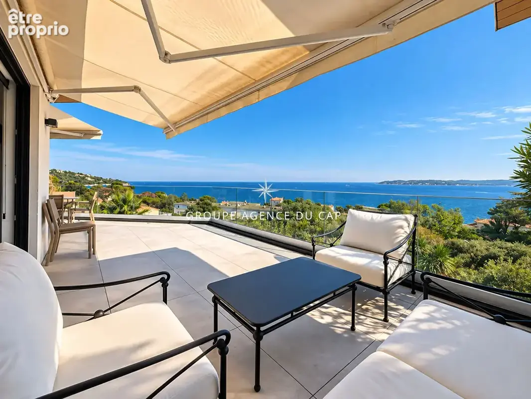 Appartement en dernier étage vue mer panoramique proche du centre de sainte maxime - photo 10