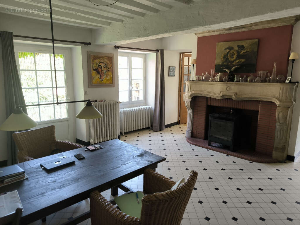 Maison à SAINT-REVERIEN