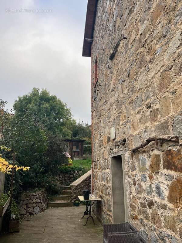 Maison à PANISSIERES