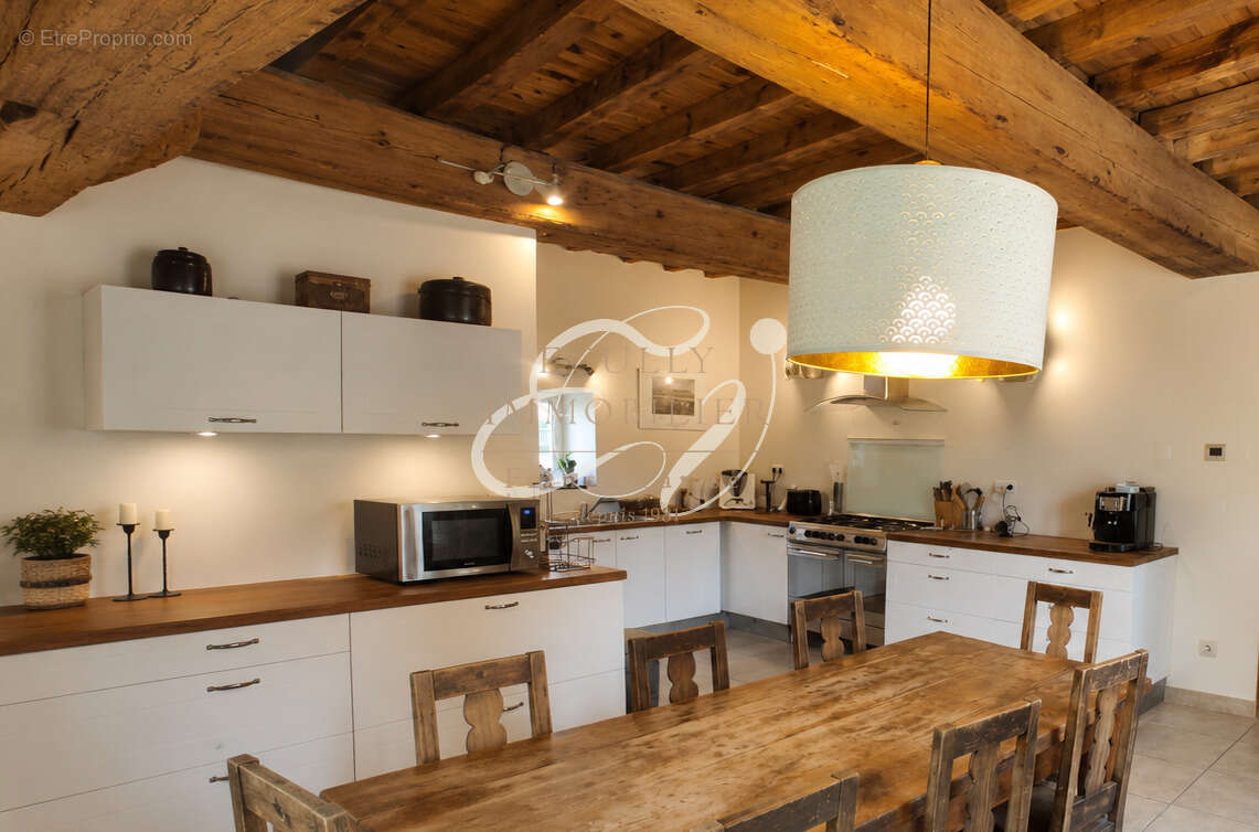 Civrieux-01390-corps de ferme - photo 4