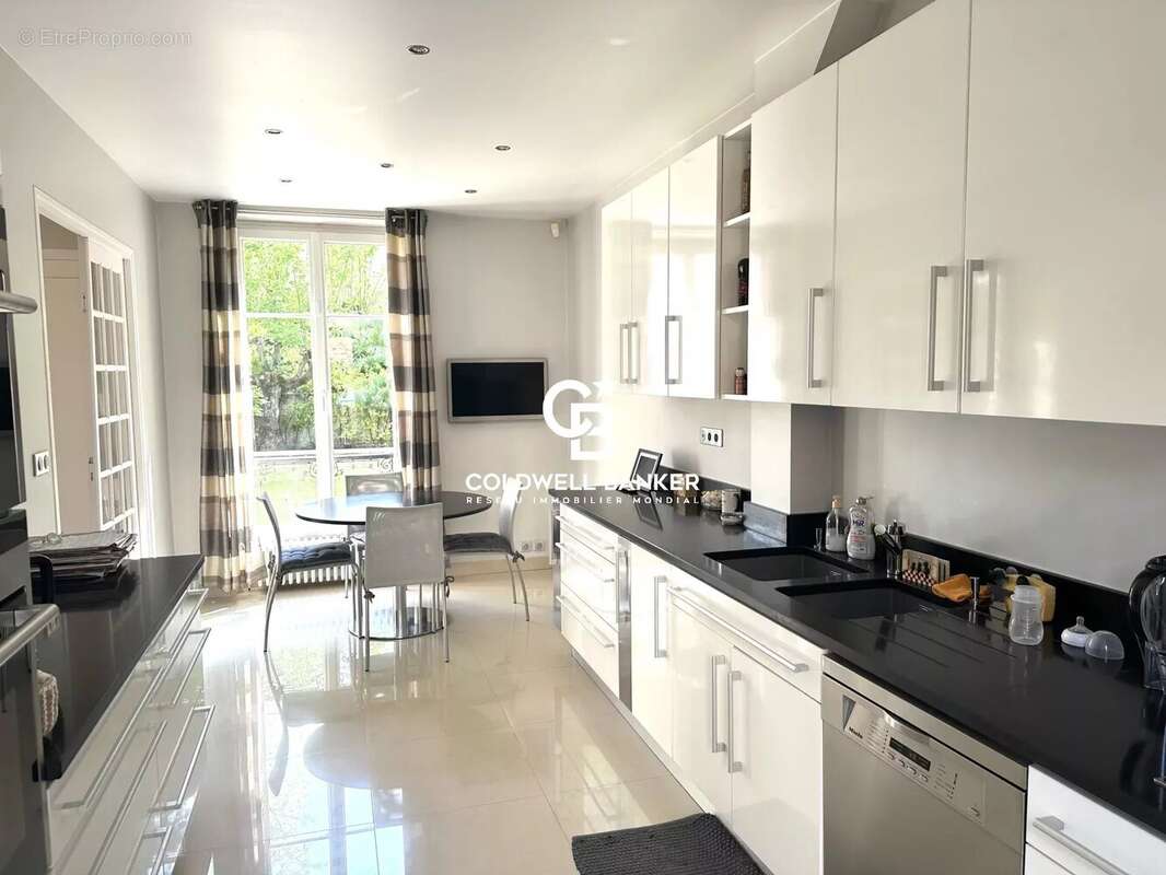 Maison à LE VESINET