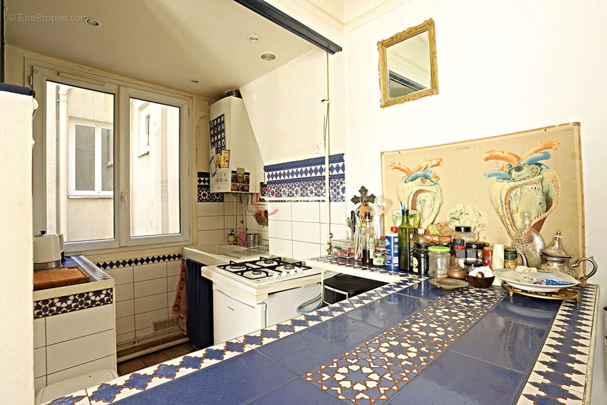 Charmant 2pièces au calme absolu - 3ème étage sur cour - Paris 18e - vendu loué 750  charges comprises - photo 4
