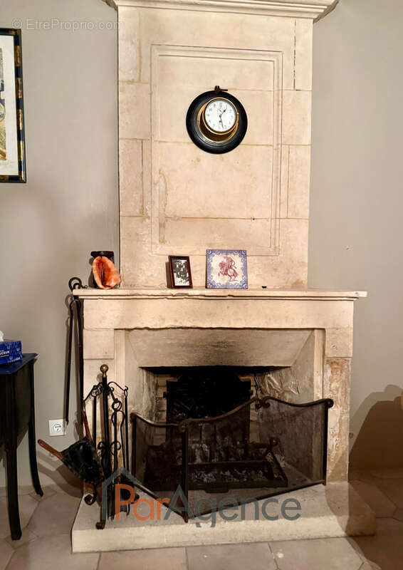 Maison à CHAILLEVETTE