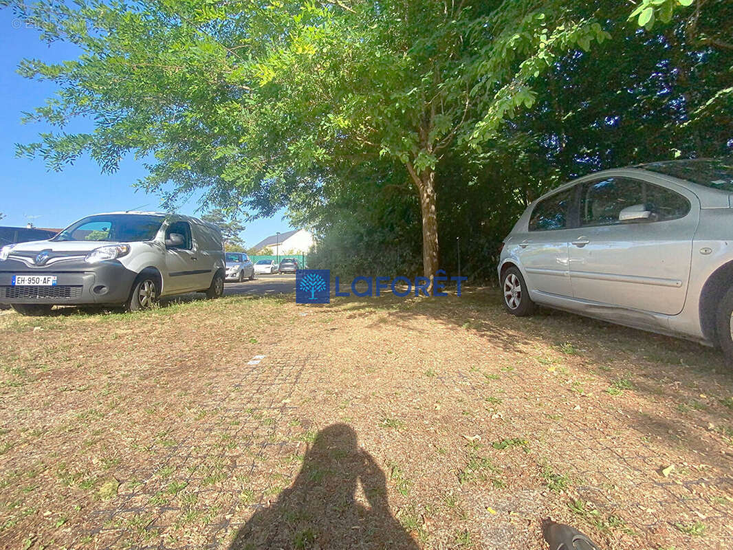 Parking / box Saint Pierre Du Perray - photo 4