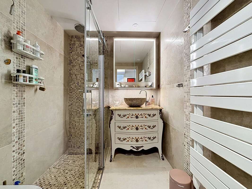 Appartement à VILLENEUVE-LOUBET