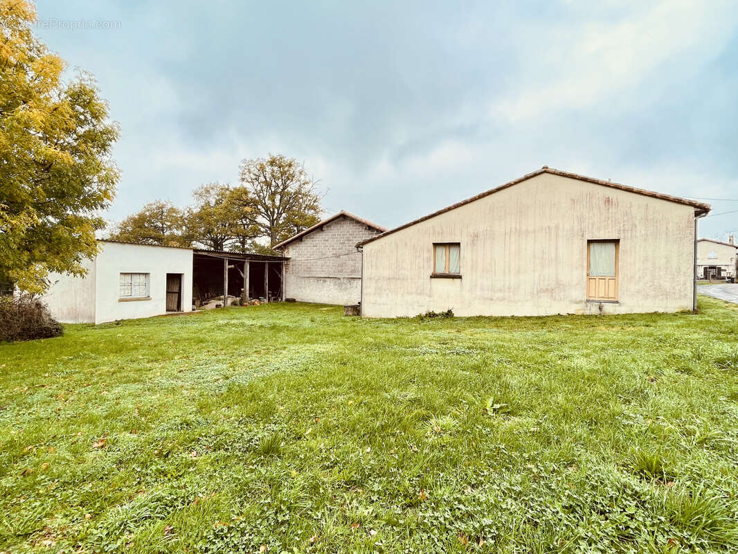 Maison à SAINT-MAURICE-DES-LIONS