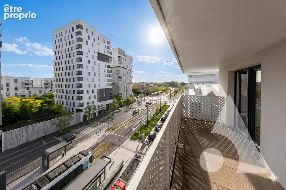F4 en DUPLEX en plein Centre-Ville + Parking privé - photo 1