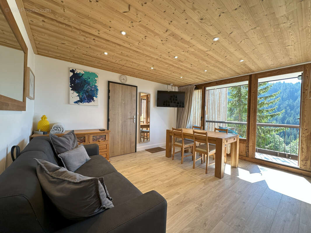 Appartement à LA PERRIERE