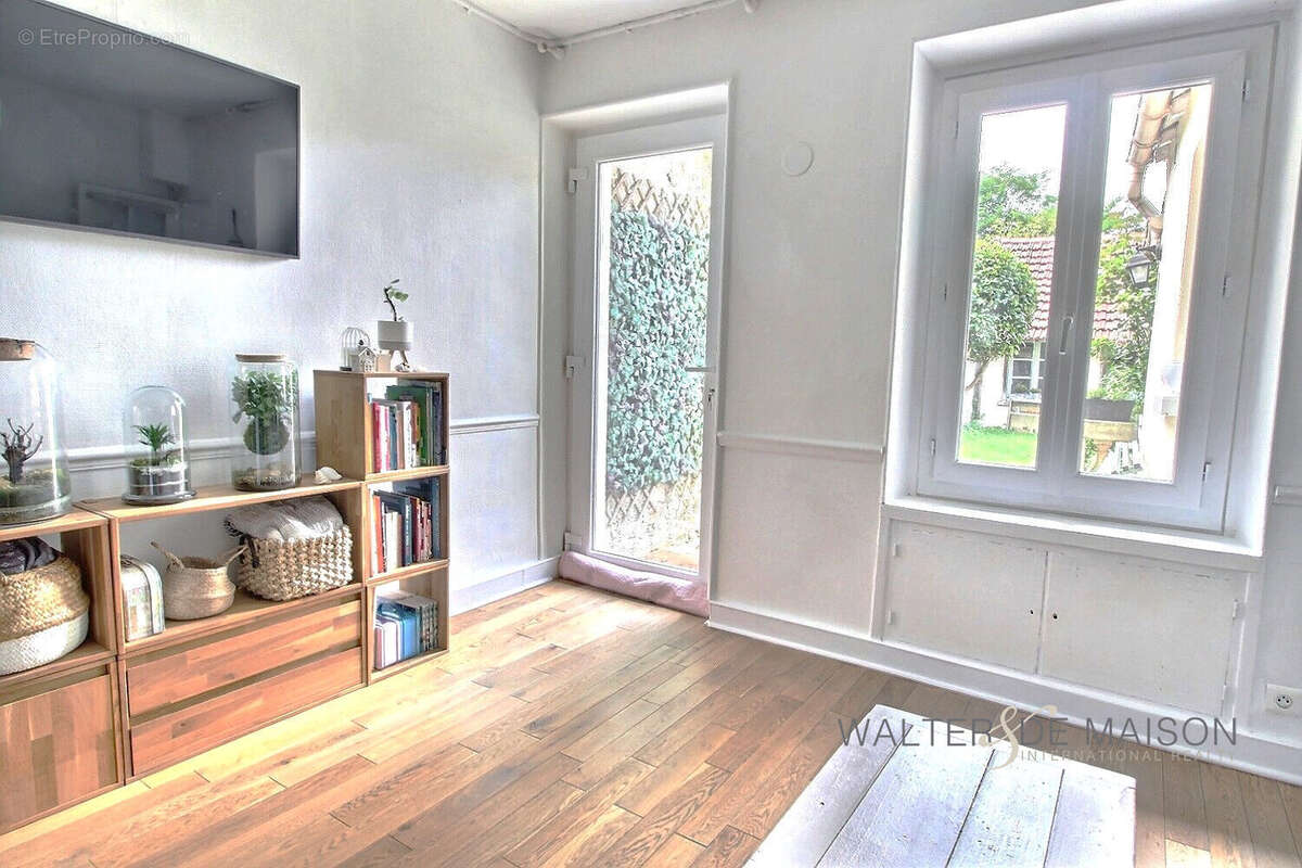 Maison à SAINT-NOM-LA-BRETECHE