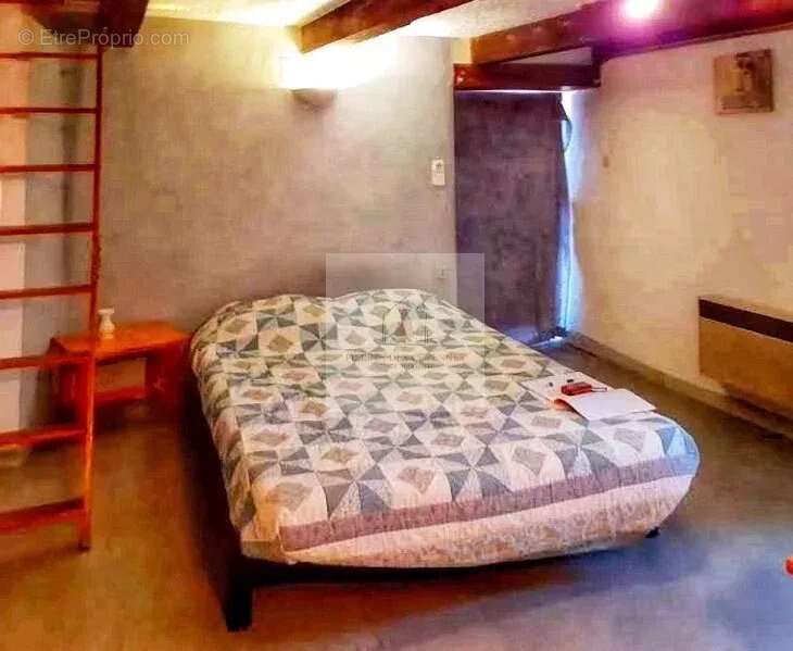 Maison à SAINT-GERMAIN-DE-CALBERTE