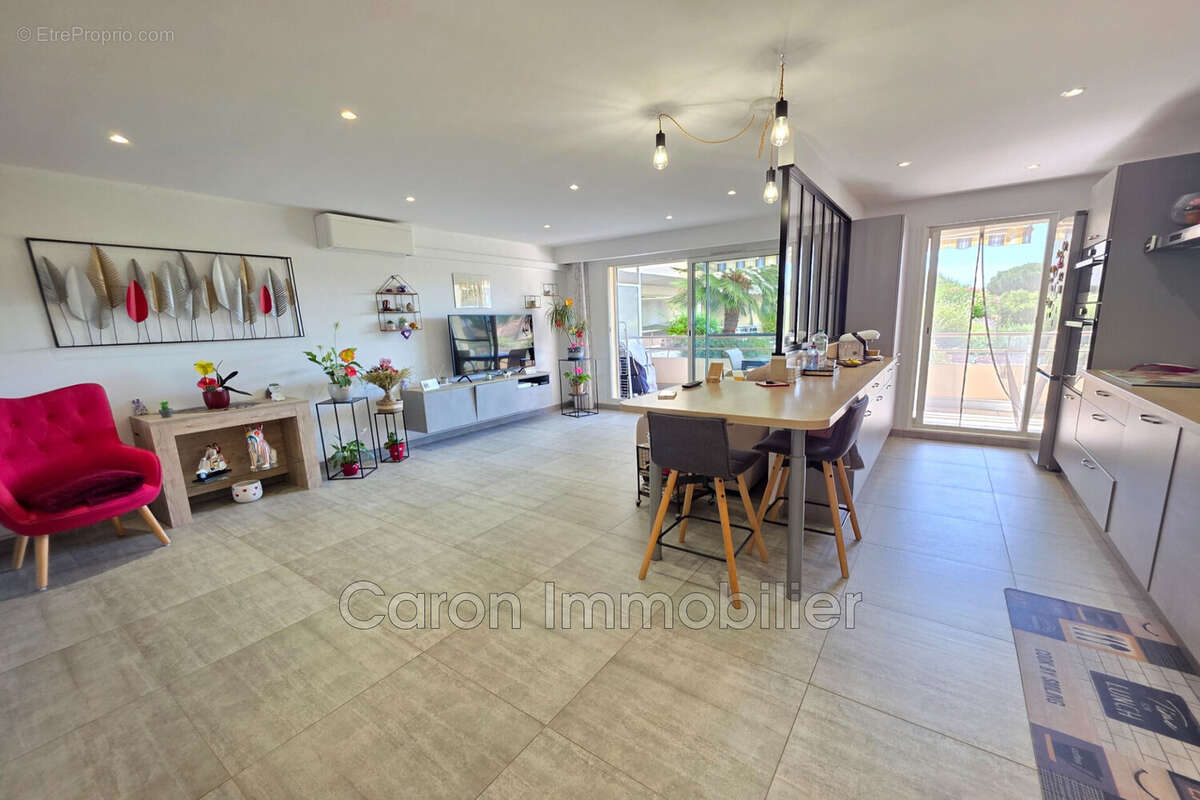 Appartement à MANDELIEU-LA-NAPOULE