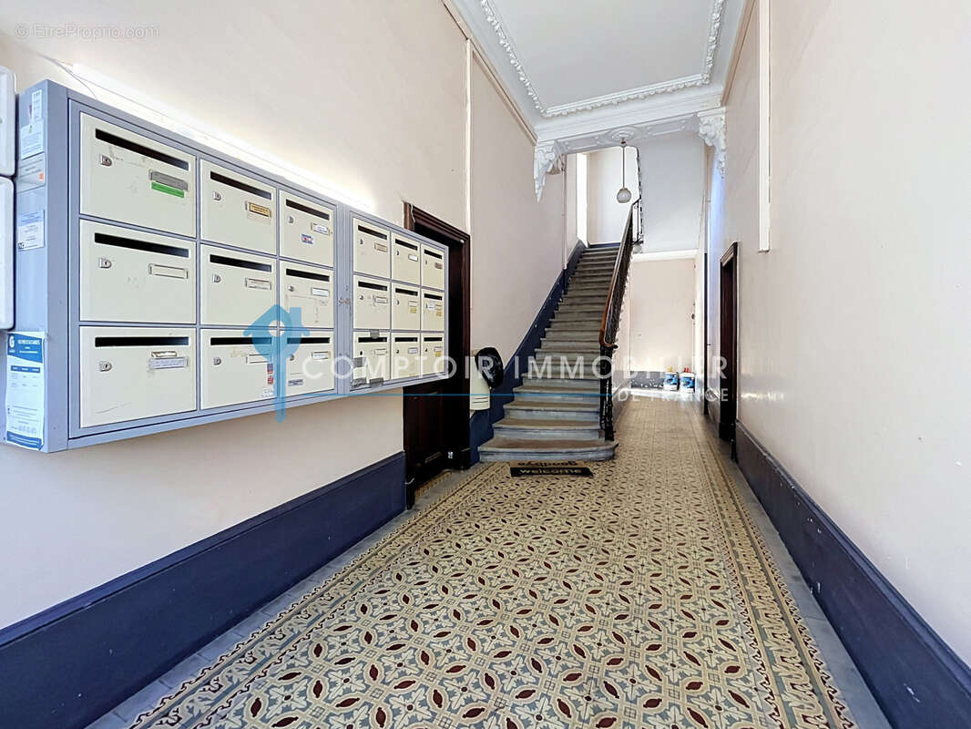 Isère (38) - A Vendre GRENOBLE - Appartement Duplex T2 49m2 carrez 67m2 au sol - Balcon - photo 11