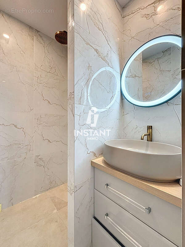 Maison à CHARENTON-LE-PONT