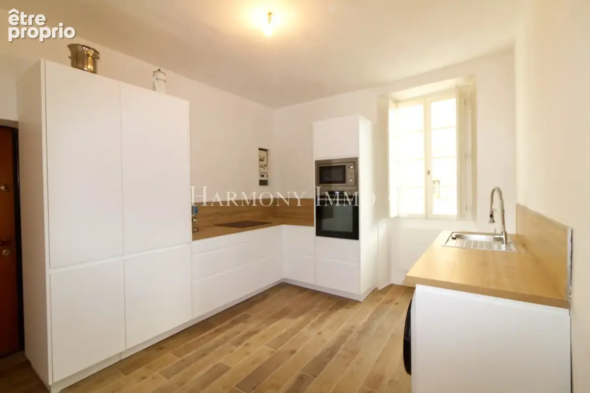 Appartement refait à neuf dans maison de caractère en Corse du Sud - photo 4
