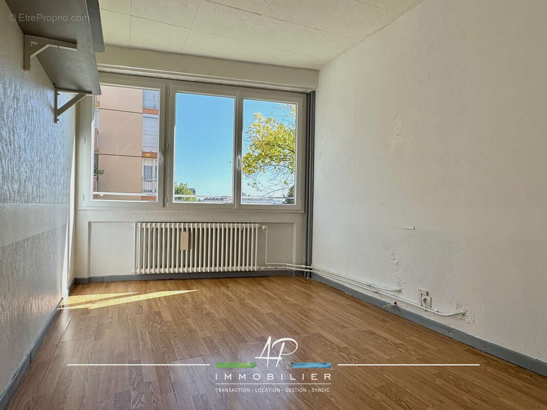 Appartement à CHENOVE