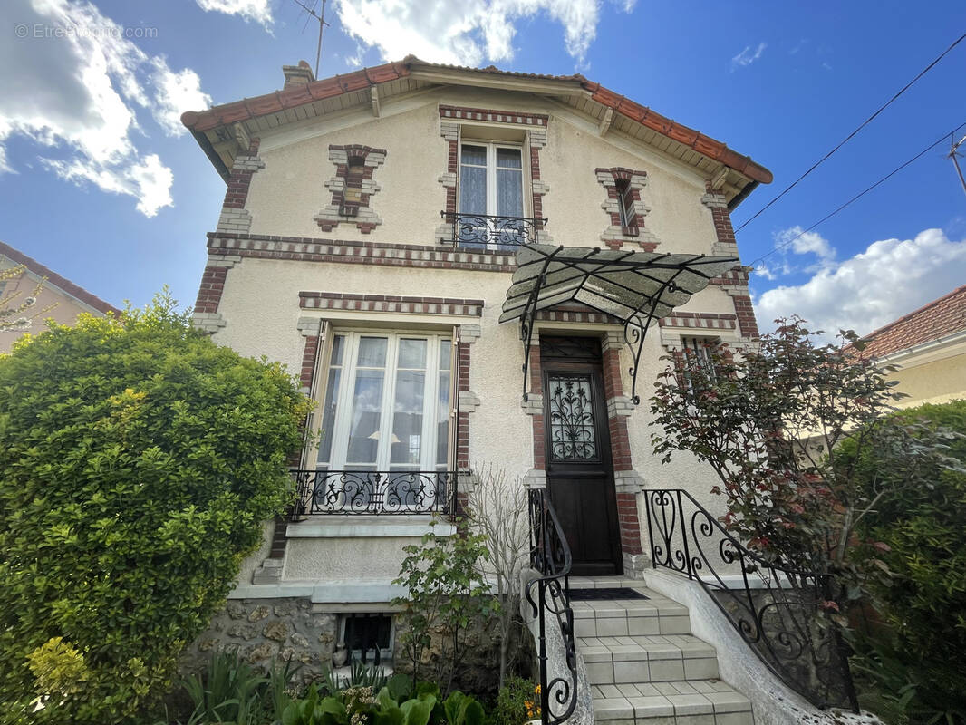 Maison à HOUILLES
