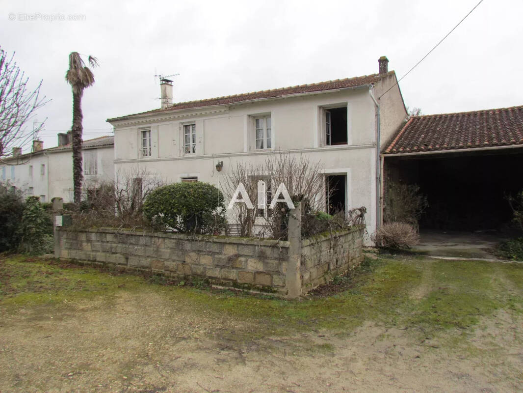 Maison à SAINT-LOUP