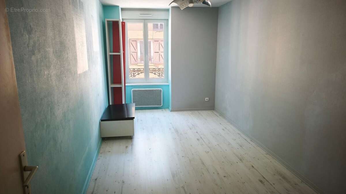 Appartement 280 m² à Saint-Rambert-En-Bugey  - photo 8