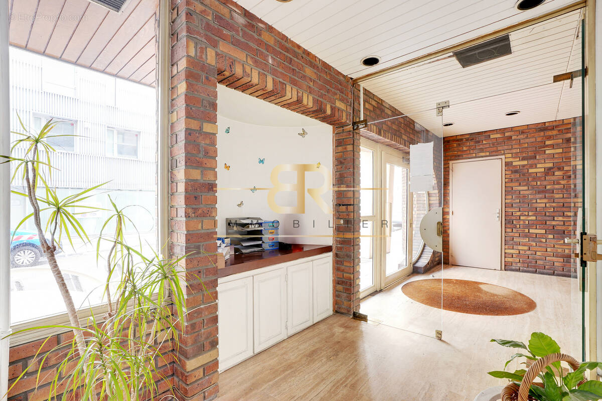 Commerce à PARIS-17E