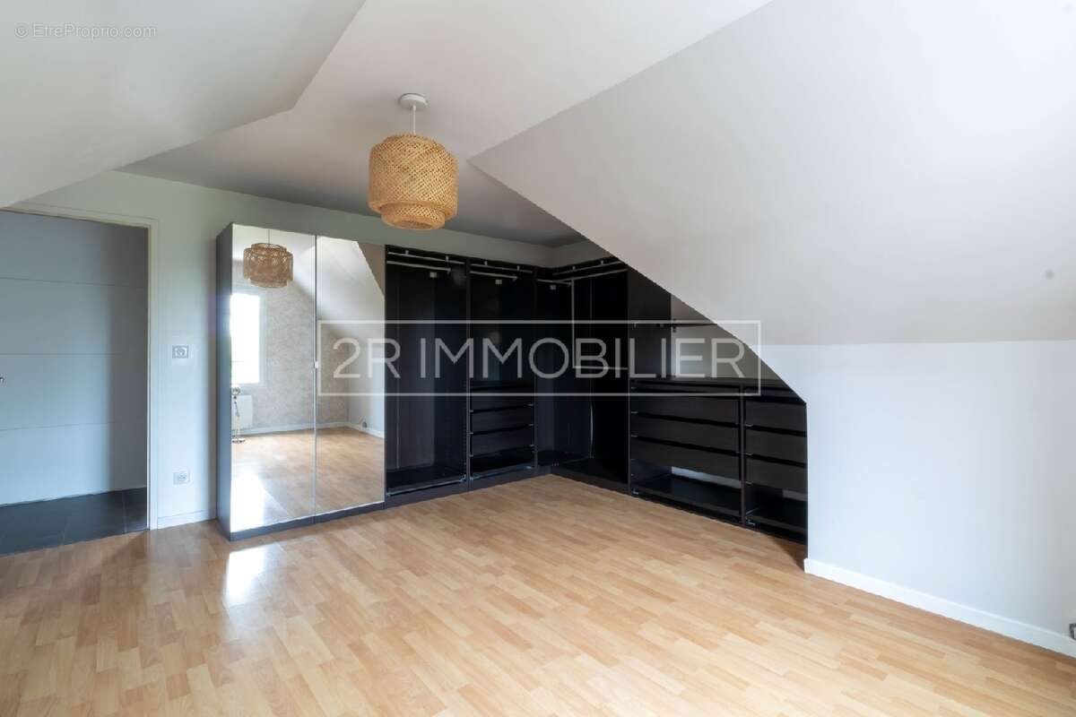 Maison à THORIGNY-SUR-MARNE