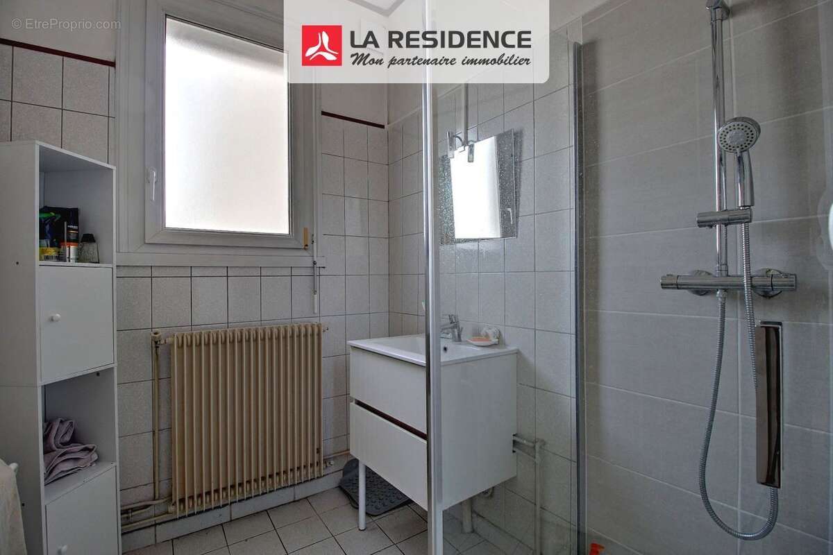 Maison à SAINT-ETIENNE-DU-ROUVRAY