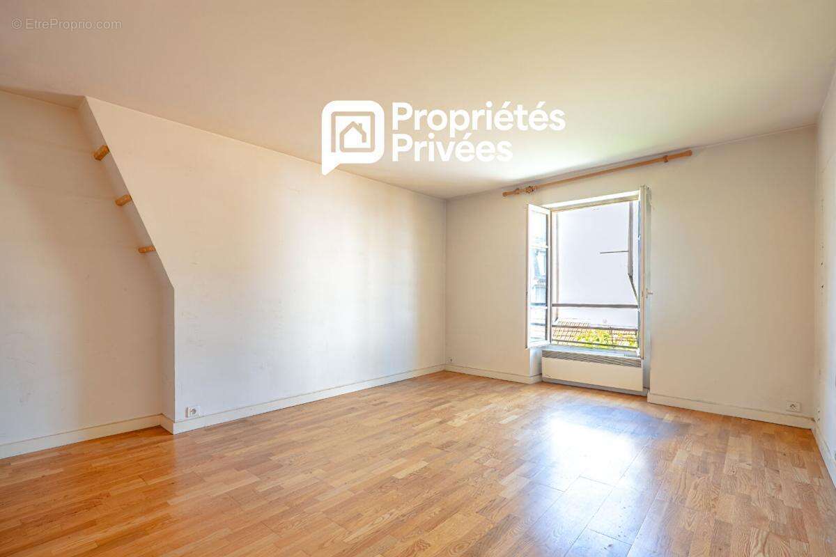 Appartement à PARIS-4E