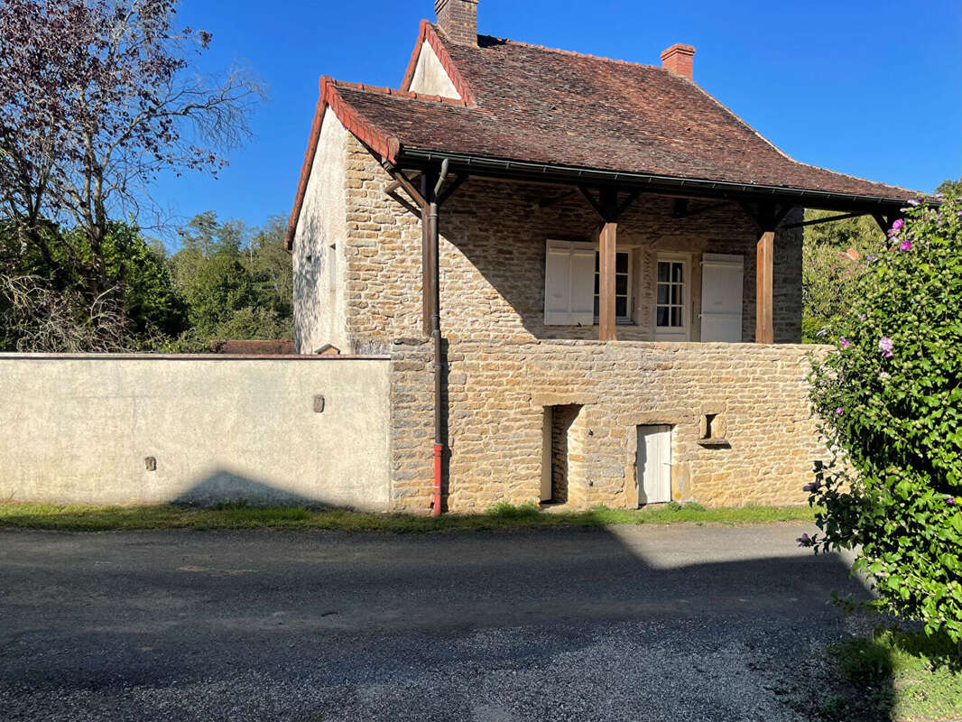 Maison à SAINT-MARTIN-DU-TARTRE