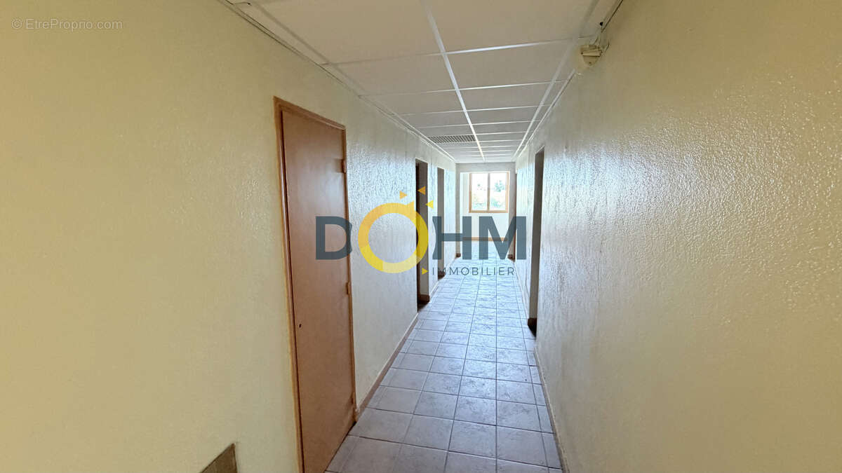Ensemble immobilier d'exception à Brioude   Plus de 1 700 m2 bâtis sur 7 700 m2 de terrain - photo 11