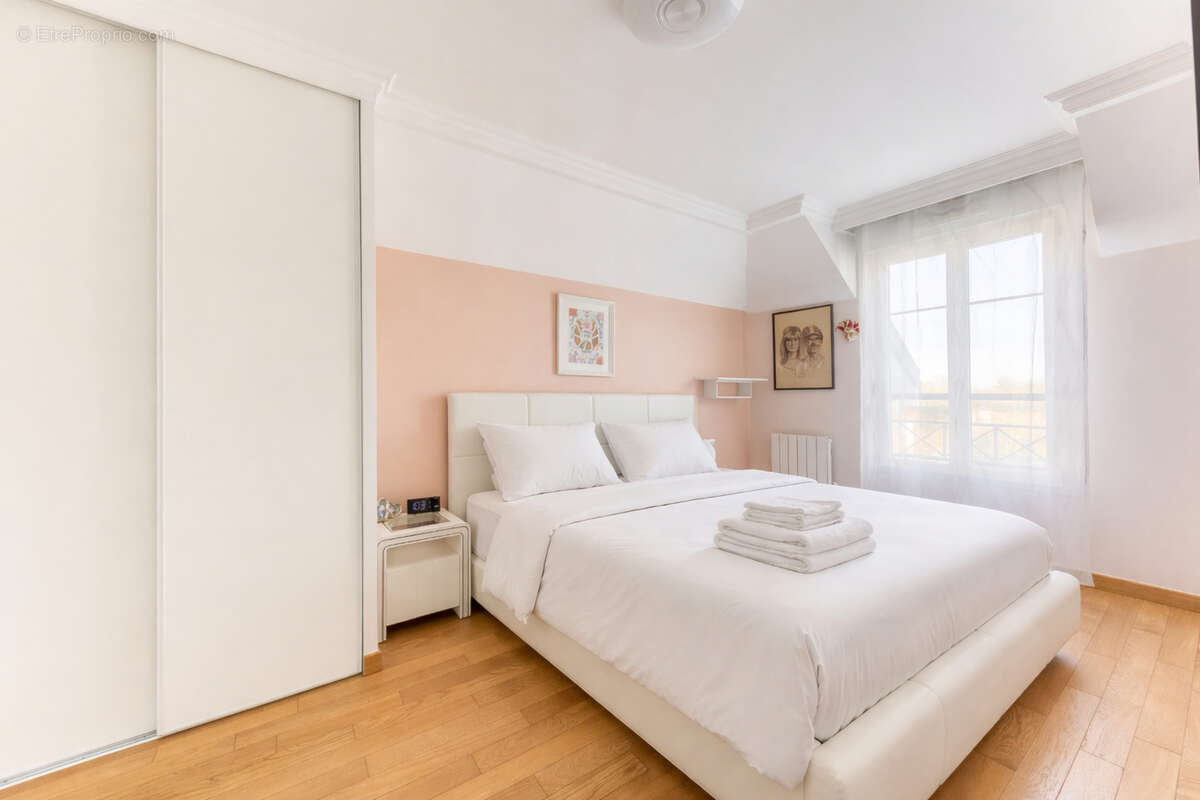Appartement à EMERAINVILLE