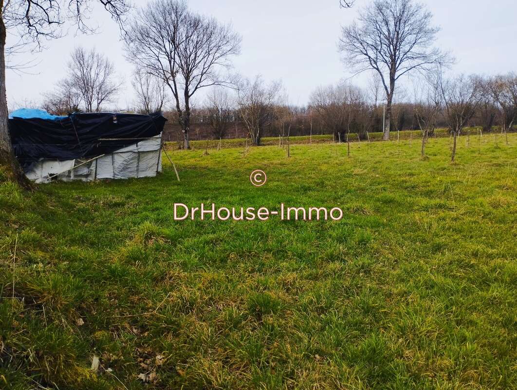 Terrain à TORIGNI-SUR-VIRE