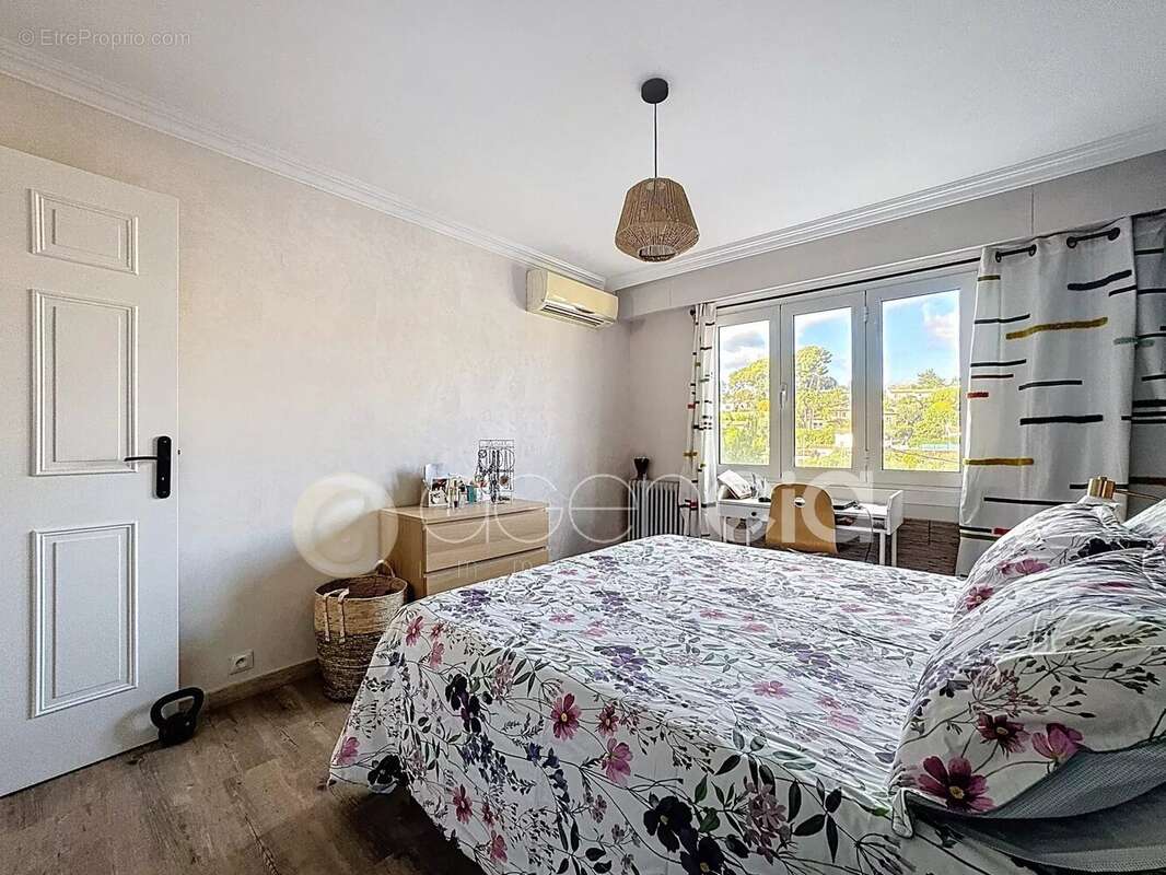 Appartement à LE CANNET