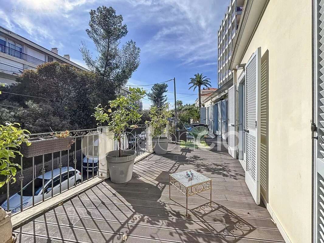 Appartement à CANNES