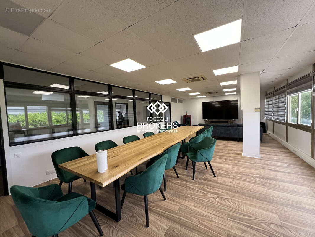 Commerce à LES ULIS