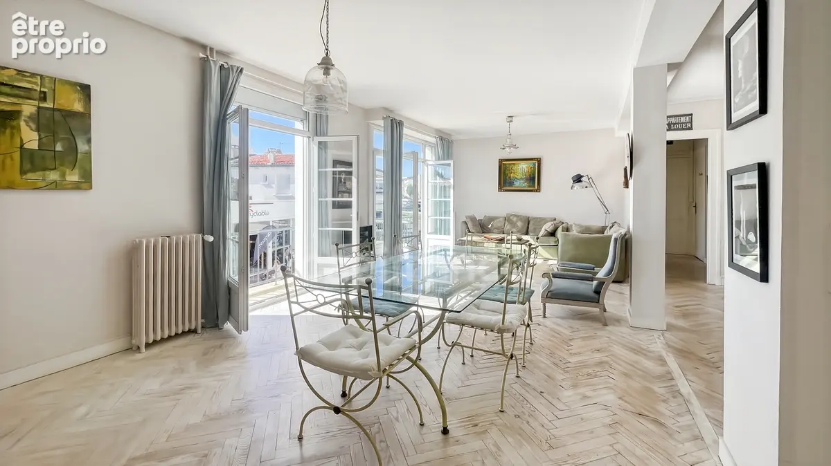 ROYAN, Quartier Eglise Notre-Dame : T3 de 93 m² au 1er étage avec balcon et jardin partagé - photo 2