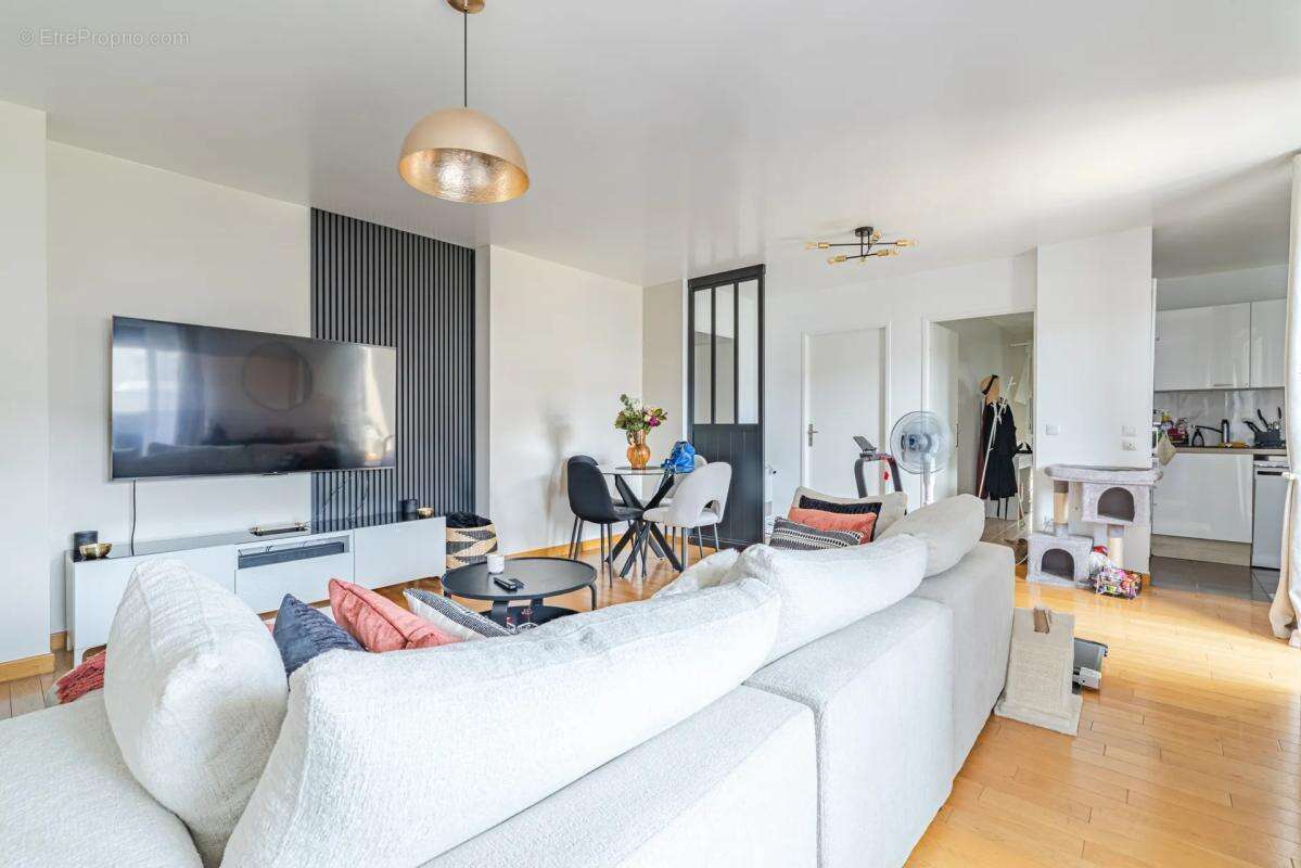 Appartement à FRESNES