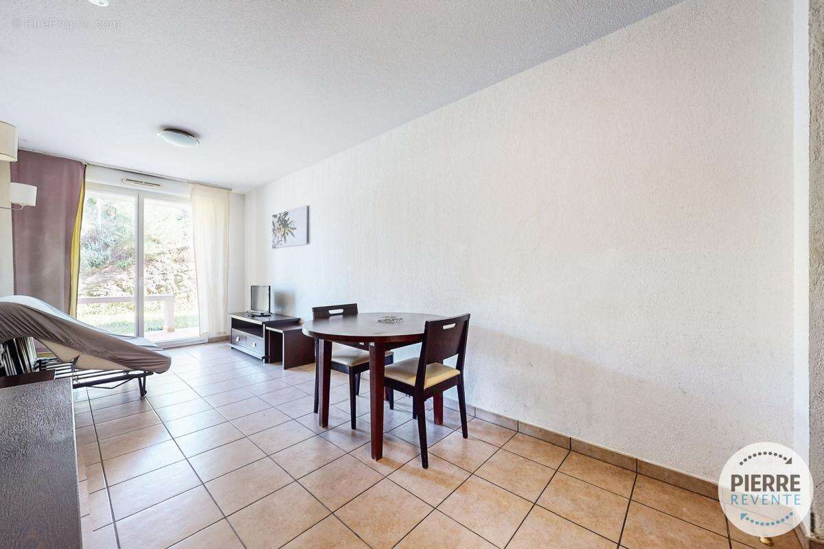 Appartement à SIX-FOURS-LES-PLAGES